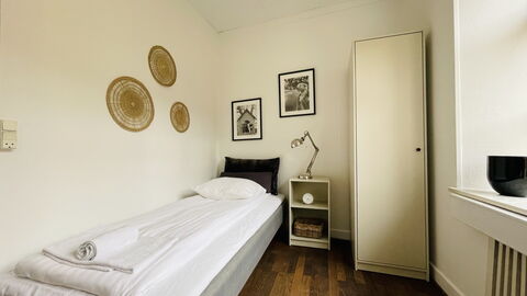 Pedestrian Street - Center - 7 Br - 14 Guests: Bedroom