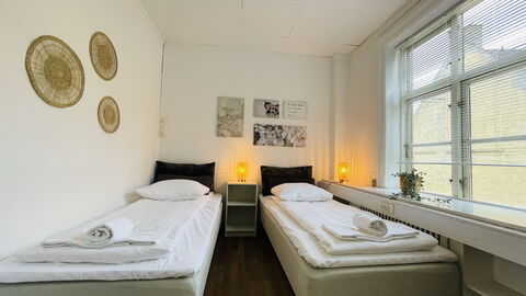 Pedestrian Street - Center - 7 Br - 14 Guests: Bedroom