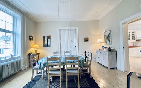 Frederiksberg -fantastic -big -1 Br -2 People: Dining Room