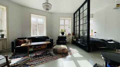 Vesterbro - 2 Br - Cozy - Metro - Tivoli -4 People: Bedroom, Living Room