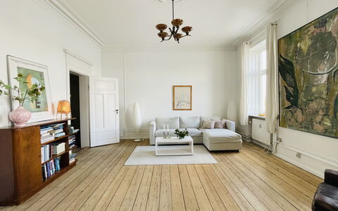 Close To Lakes - Tivoli - 2 Br - 4 People: Living Room