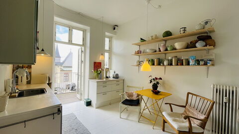 Close To Lakes - Tivoli - 2 Br - 4 People: Kitchen