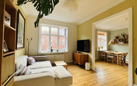 Nørrebro - 2 People - 1 Br - Close To Metro.: Living Room