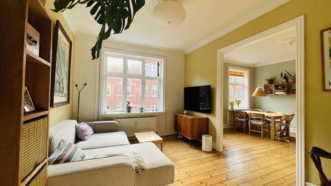 Nørrebro - 2 People - 1 Br - Close To Metro.: Dining Room, Living Room