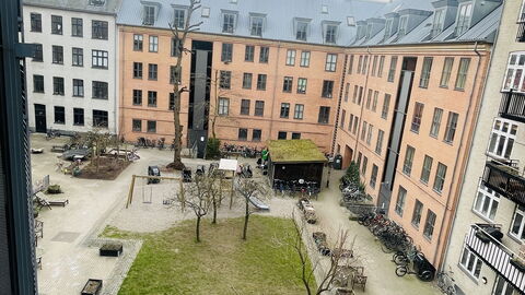 Vesterbro - 2 People - 1 Br - Close To Tivoli: Building Exterior, Outdoor, Scenic View
