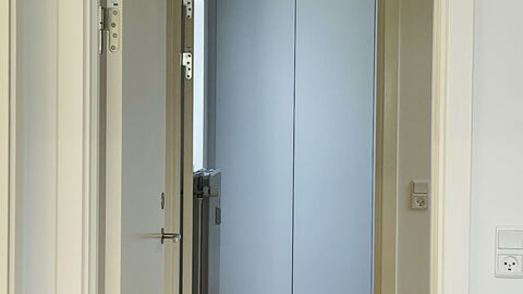 Center - 3 Br - 6 People - Close To Metro: Room Detail