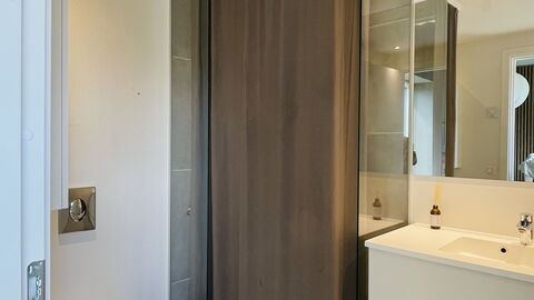 Carlsbergcity - 3br - 4 To 5 People - Family: Bathroom