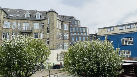 Østerbro - Close To Metro - 3 People: Building Exterior, Outdoor