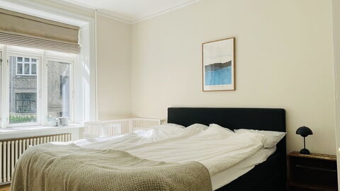 Nørrebro - Small Family - 2 Adults And Baby: Bedroom