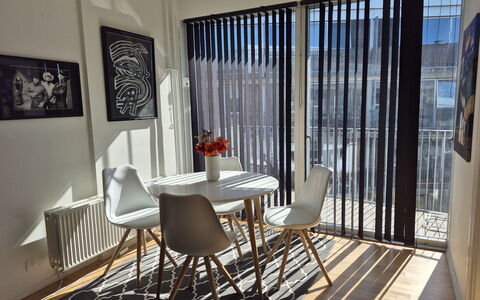 Vesterbro - 3 People - 1br - Close To Tivoli: Dining Room