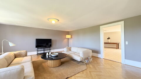 Center - Kings Garden - 6 People - Luxury - 4br: Living Room