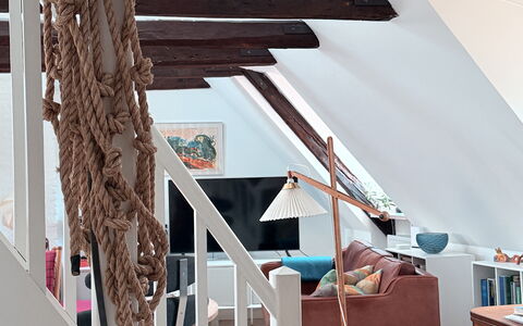 Latin Neighborhood - 2 Br - 4 People - Historical: Living Room