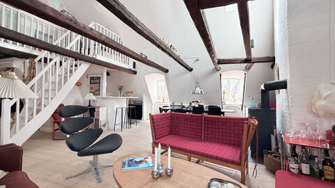 Latin Neighborhood - 2 Br - 4 People - Historical: Dining Room, Living Room