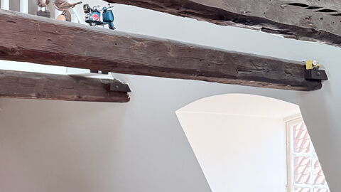 Latin Neighborhood - 2 Br - 4 People - Historical: Dining Room, Living Room