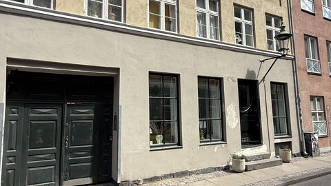 Latin Neighborhood - 2 Br - 4 People - Historical: Outdoor