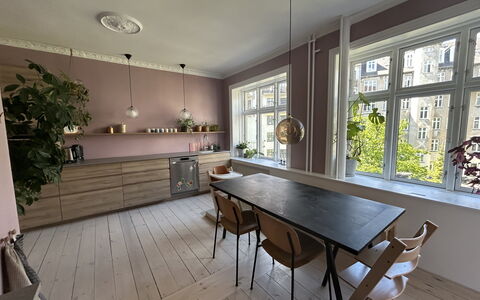 Østerbro - 2 Br - 4 People - Family: Dining Room, Kitchen