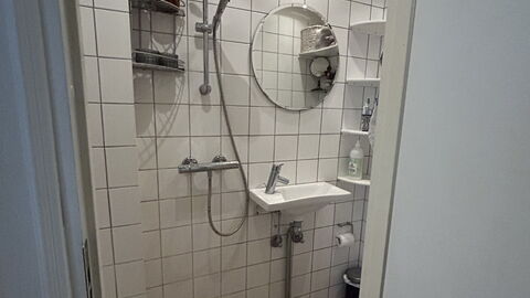 Østerbro - 2 Br - 4 People - Family: Bathroom