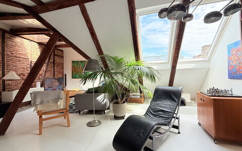 Center - Pedstrian Area - 3 Br - 5 People: Living Room