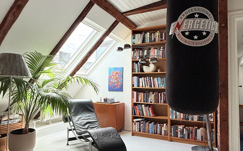 Center - Pedstrian Area - 3 Br - 5 People: Living Room