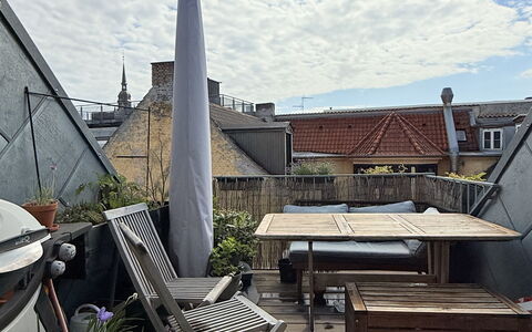 Center - Pedstrian Area - 3 Br - 5 People: Balcony / Terrace / Patio