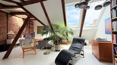 Center - Pedstrian Area - 3 Br - 5 People: Living Room