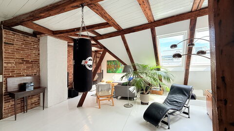 Center - Pedstrian Area - 3 Br - 5 People: Living Room