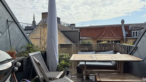 Center - Pedstrian Area - 3 Br - 5 People: Balcony / Terrace / Patio