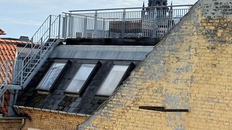 Center - Pedstrian Area - 3 Br - 5 People: Balcony / Terrace / Patio