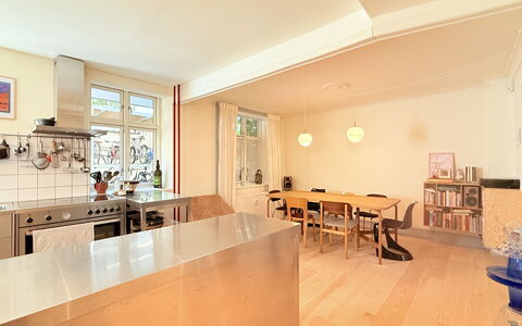 Nørrebro - Cozy Area - 2 People -1 Br: Dining Room, Kitchen