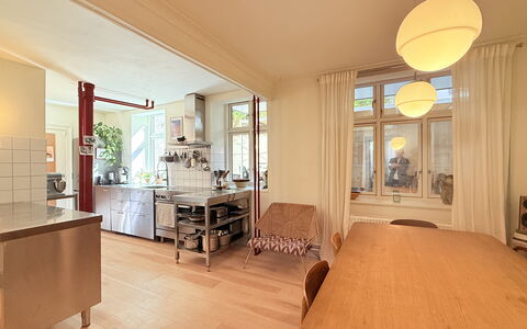 Nørrebro - Cozy Area - 2 People -1 Br: Dining Room, Kitchen