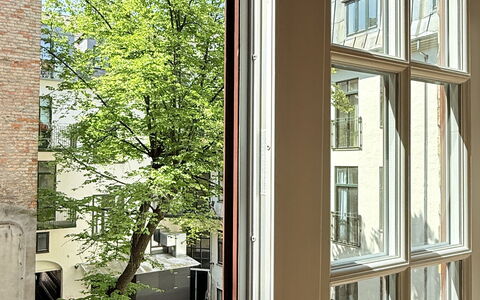 Inner City - 4br - 2 Bath - 7 People: Building Exterior