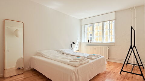 Inner City - 4br - 2 Bath - 7 People: Bedroom