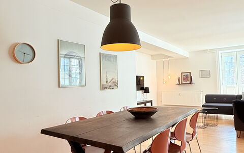 Inner City - 4br - 2 Bath - 6 People: Kitchen