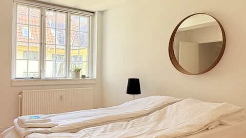 Inner City - 4br - 2 Bath - 6 People: Bedroom