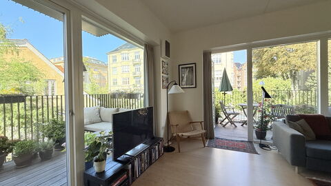 Frederiksberg Carlsberg City-2 Bedrooms: Dining Room, Kitchen, Living Room