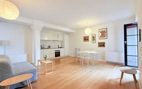 Nyhavn - 4 People - 1 Br - Super Location: Dining Room, Living Room