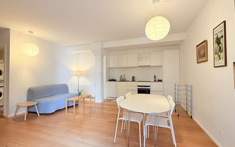 Nyhavn - 4 People - 1 Br - Super Location: Dining Room, Living Room