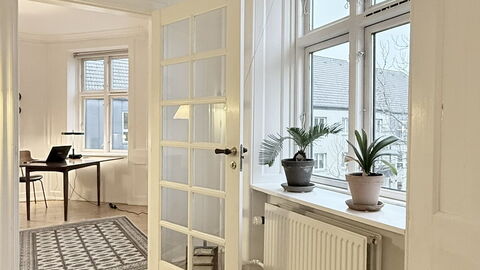 Cozy Area - Super Location - 2 Br: Other Room