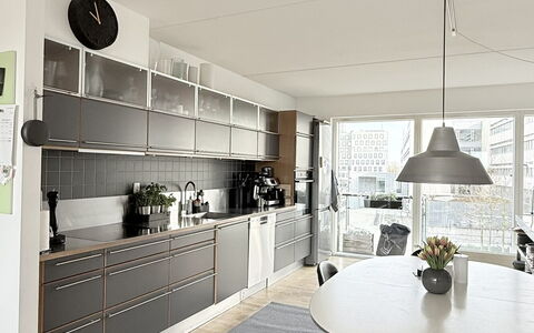 Close to Metro - 3 Br- 5 People: Kitchen