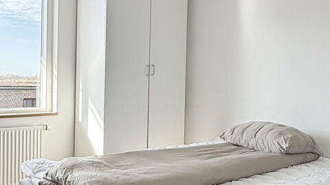 Close to Metro - 3 Br- 5 People: Bedroom