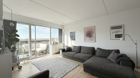 Close to Metro - 3 Br- 5 People: Living Room