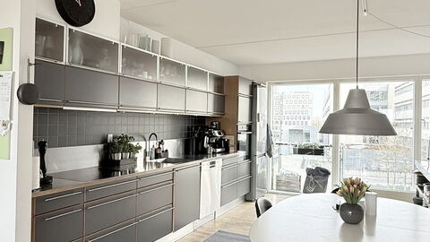 Close to Metro - 3 Br- 5 People: Kitchen