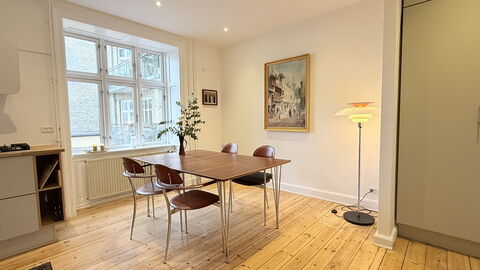 Nørrebro - 2 People - 1 Br - Close to Metro: Dining Room