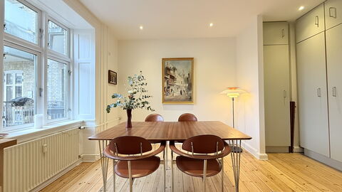 Nørrebro - 2 People - 1 Br - Close to Metro: Dining Room