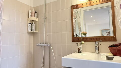 Nørrebro - 2 People - 1 Br - Close to Metro: Bathroom