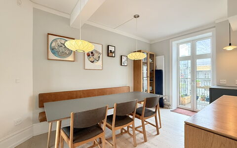 Nørrebro - 4 People - 3 Br - Close to Metro: Dining Room