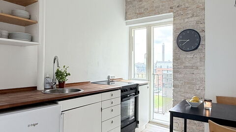 Nørrebro - Studio - 2 People - 2 Balcony: Kitchen
