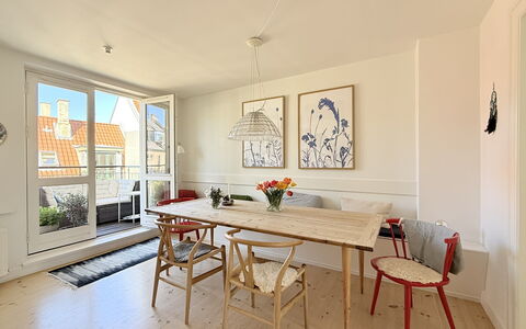 Close to Tivoli - 2 Br - 3 People: Dining Room