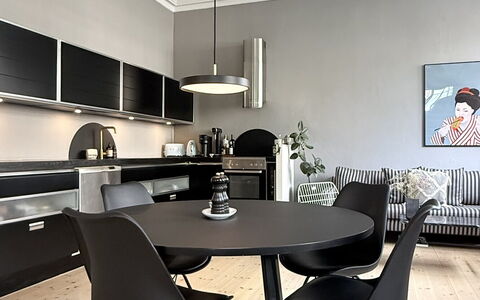 Hellerup - 1 Br - 2 People - Close to Train: Dining Room, Kitchen, Living Room