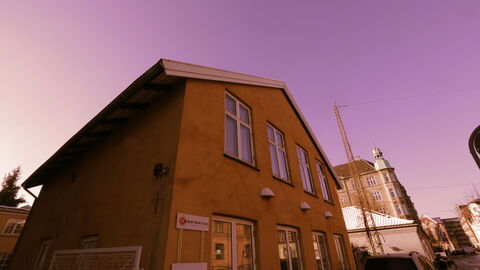Frederiksberg - 6 Persons - 3Br - Close to Metro: Building Exterior